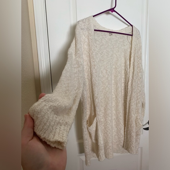 Garage Women’s White Lightweight Cardigan - Small - Picture 6 of 6